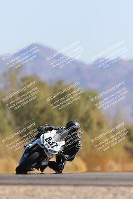 media/Oct-20-2024-CVMA (Sun) [[d4a3dff211]]/Race 9-Formulw LW Twins SHOOTOUT/